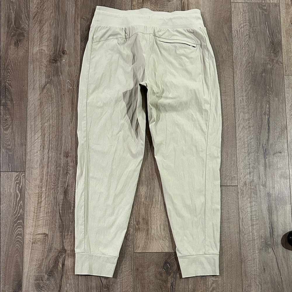Like new - ATHLETA Trekkie North Jogger Pants in Tan - Picture 11 of 15